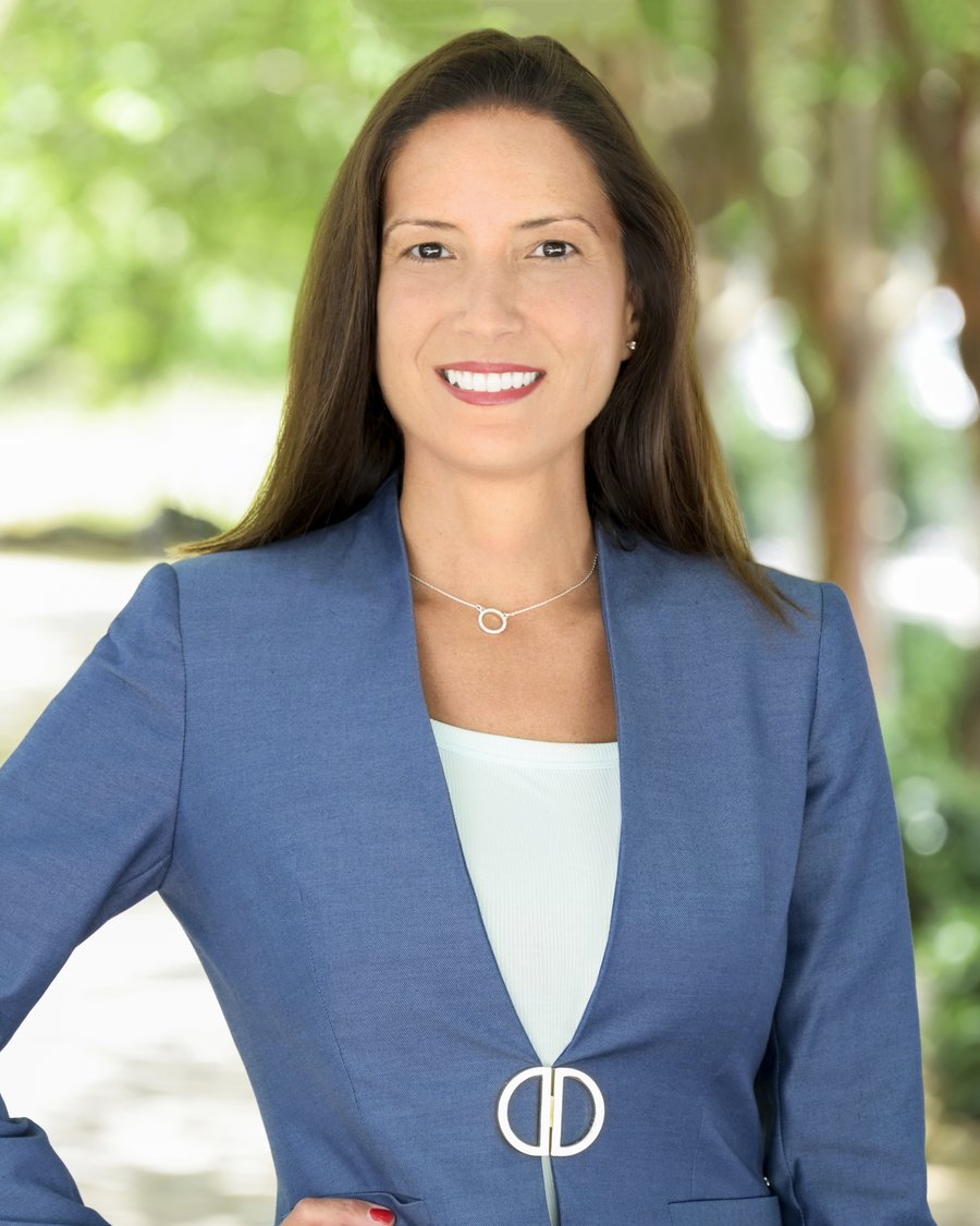 Portrait of Tayreen Nelson, Miami residential real estate advisor
